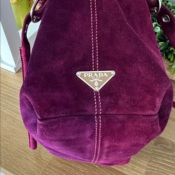 Authentic Vintage Prada Suede Triangle Logo Tote Bag –Plum color– Made in Italy - Picture 7 of 12